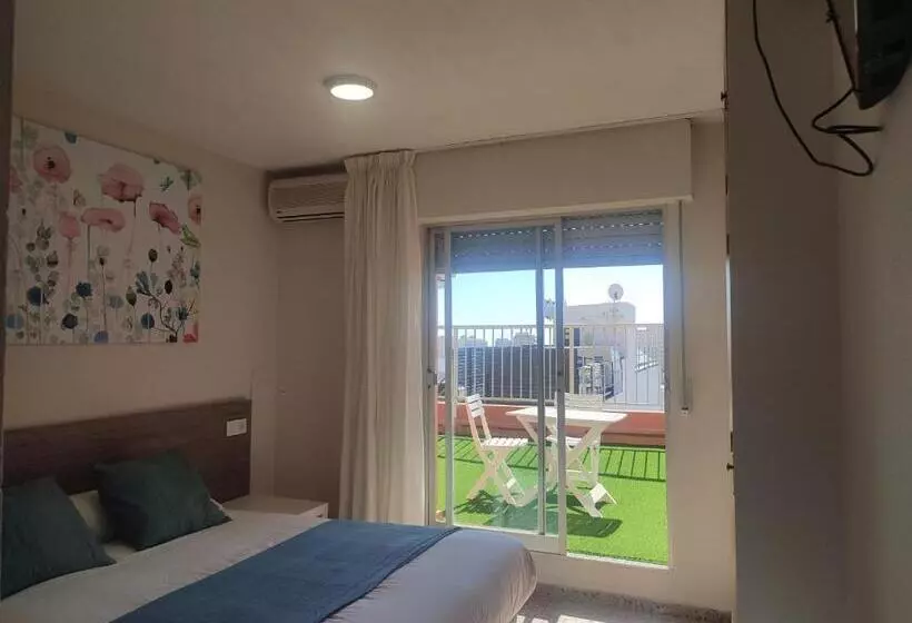 Отель Hostal Garamar