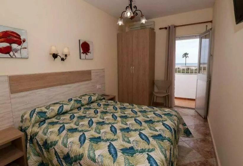 Hotel Hostal Sonrisa Del Mar