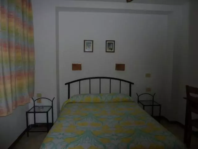 ホテル Pensión Versalles