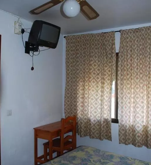 ホテル Pensión Versalles