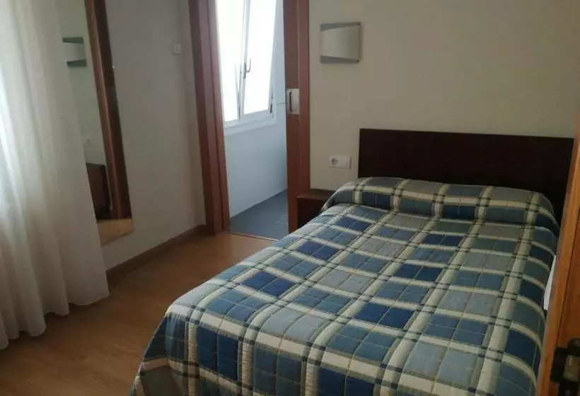 בית מלון כפרי Pension Restaurante La Bombilla