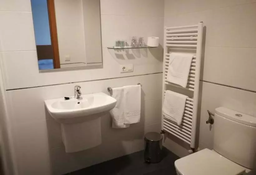 בית מלון כפרי Pension Restaurante La Bombilla