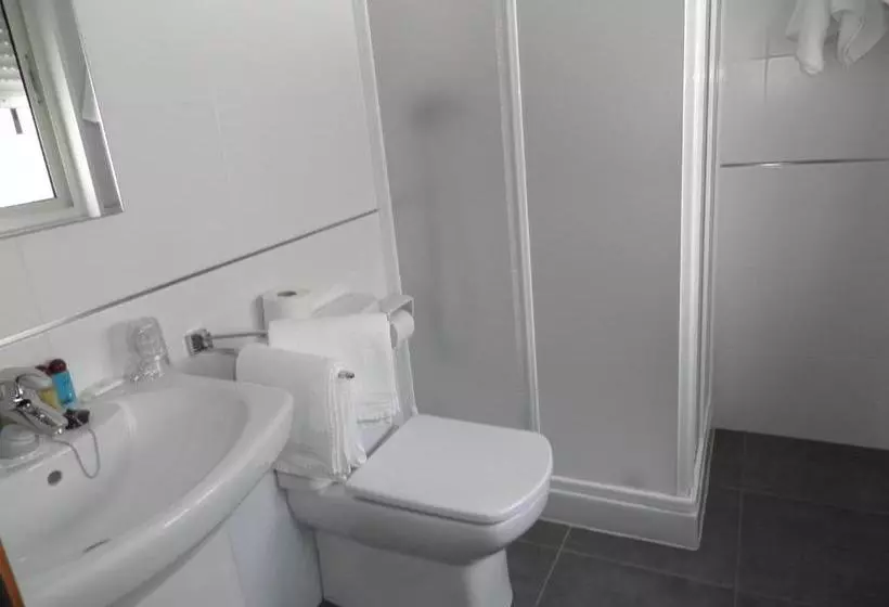 בית מלון כפרי Pension Restaurante La Bombilla