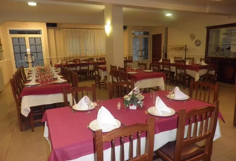 בית מלון כפרי Pension Restaurante La Bombilla