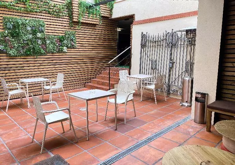 Хостел Bcn Urbaness Hotels Bonavista