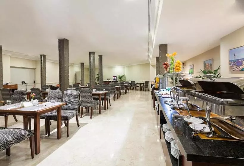 Отель Exe Laietana Palace