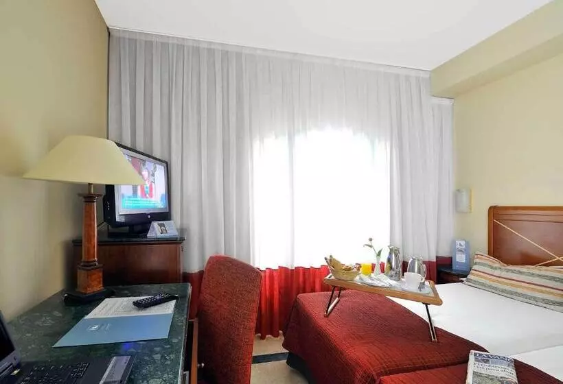 Отель Exe Laietana Palace