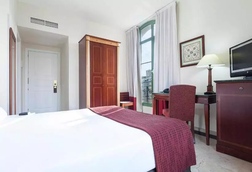 Отель Exe Laietana Palace