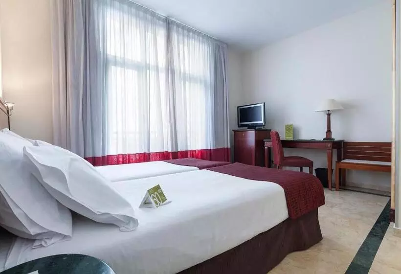 Отель Exe Laietana Palace