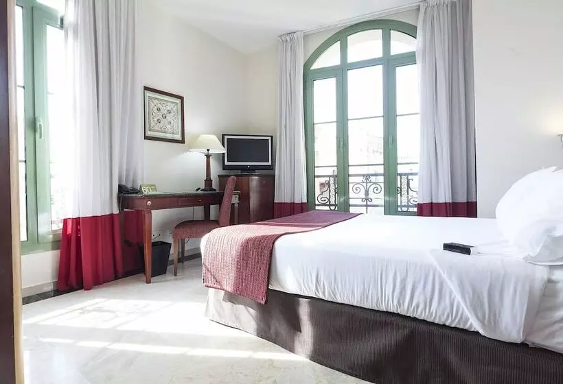 Отель Exe Laietana Palace