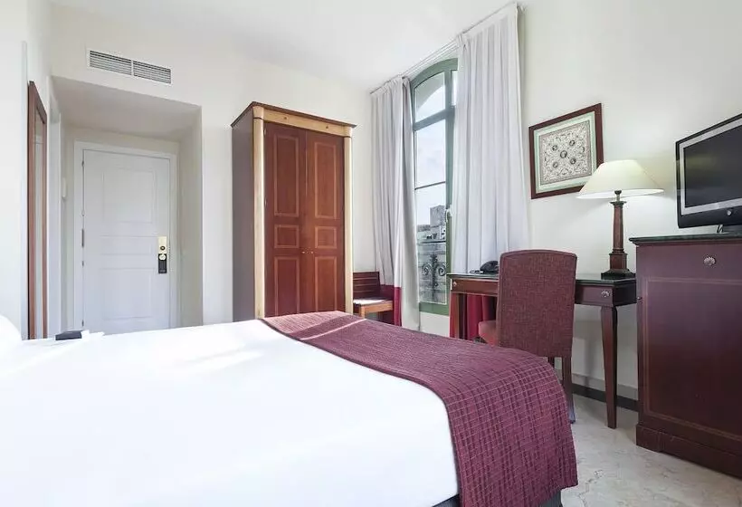 Отель Exe Laietana Palace