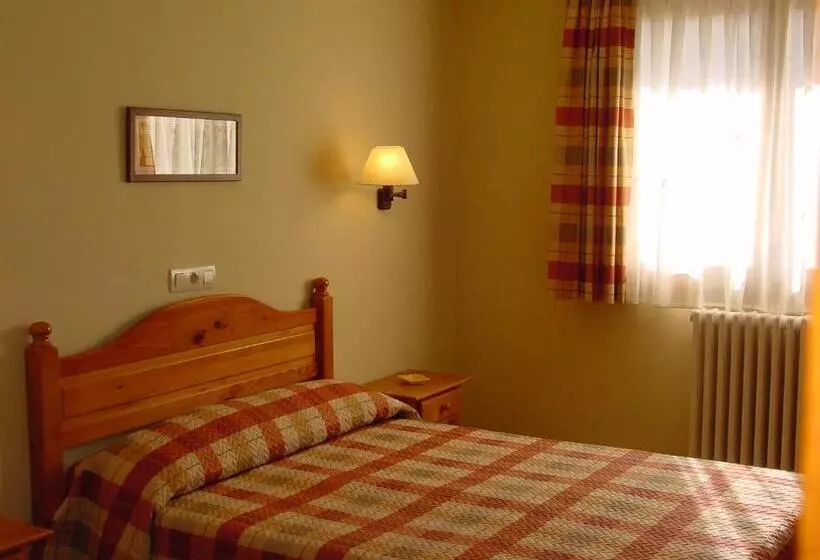 בית מלון כפרי Hostal Cal Batista
