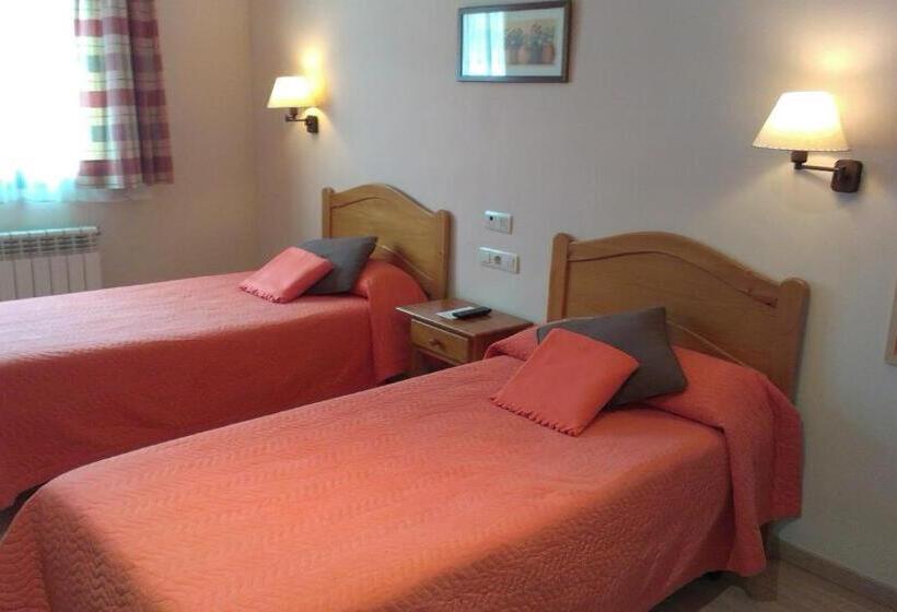 호텔 Hostal Cal Batista