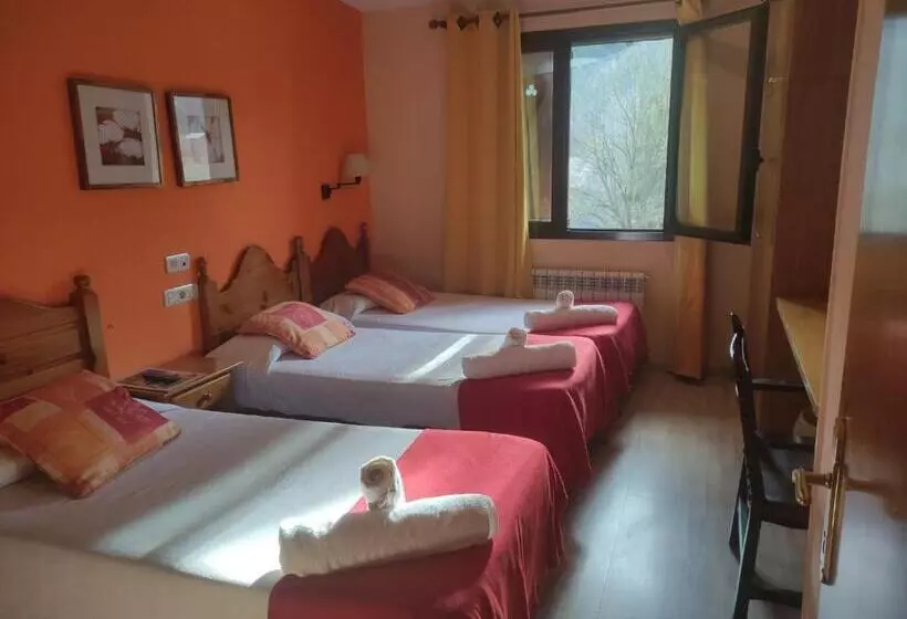 בית מלון כפרי Hostal Cal Batista