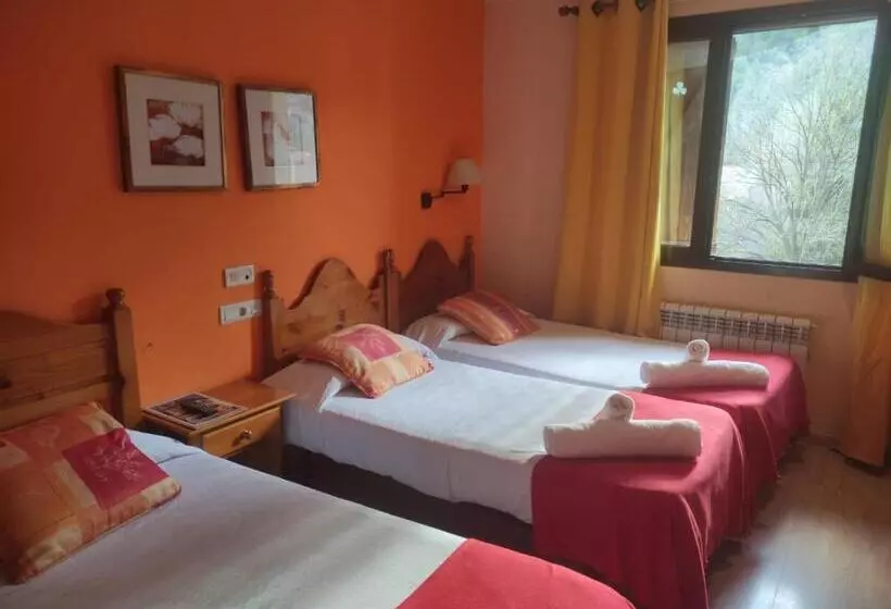 בית מלון כפרי Hostal Cal Batista