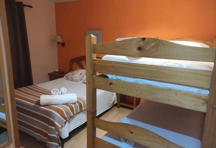 호텔 Hostal Cal Batista