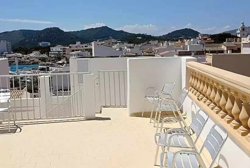 Отель Hostal Ca S Bombu