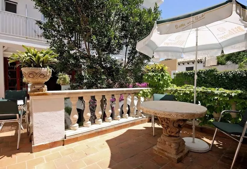 Отель Hostal Ca S Bombu