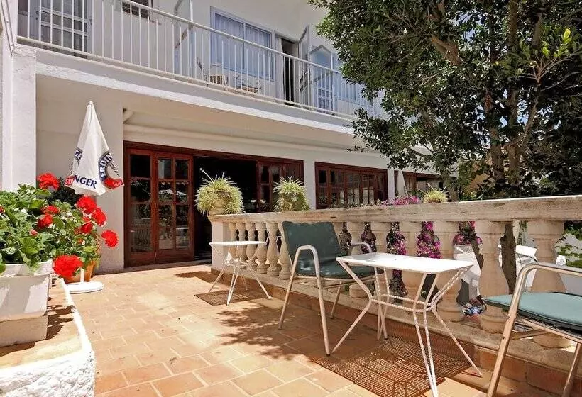 Отель Hostal Ca S Bombu