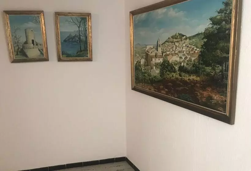 Отель Hostal Ca S Bombu