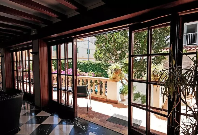 Отель Hostal Ca S Bombu