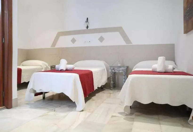 فندق Hostal Victoria