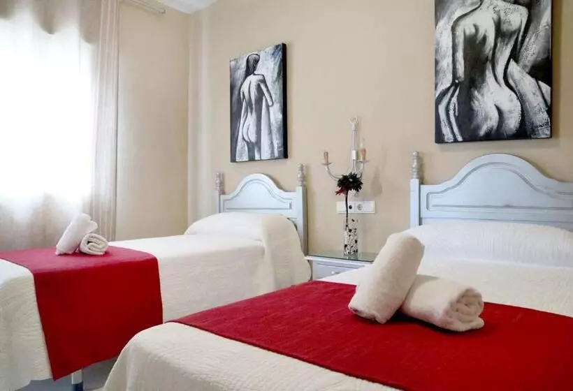 فندق Hostal Victoria