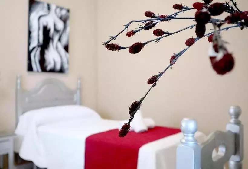 فندق Hostal Victoria