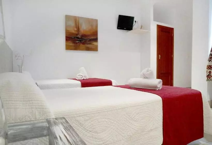 فندق Hostal Victoria