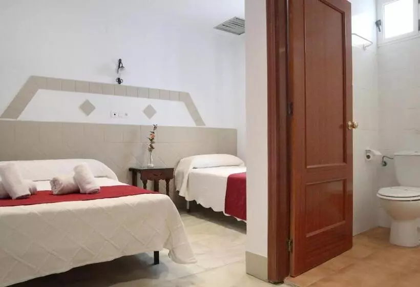 فندق Hostal Victoria