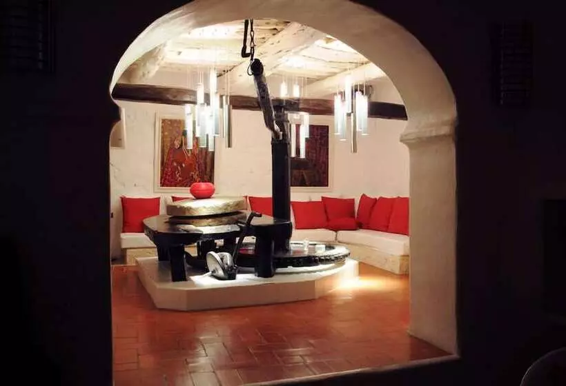 בית מלון כפרי Pikes Ibiza - Adults Only