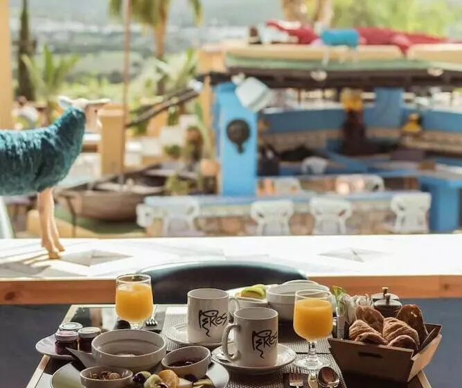 בית מלון כפרי Pikes Ibiza - Adults Only