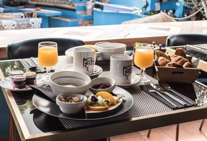 בית מלון כפרי Pikes Ibiza - Adults Only