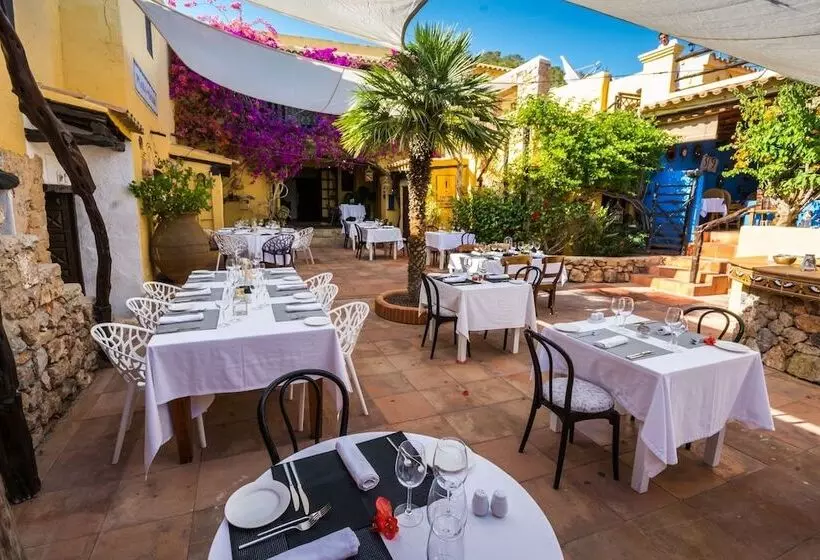 בית מלון כפרי Pikes Ibiza - Adults Only