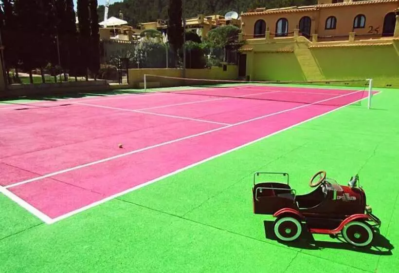 בית מלון כפרי Pikes Ibiza - Adults Only