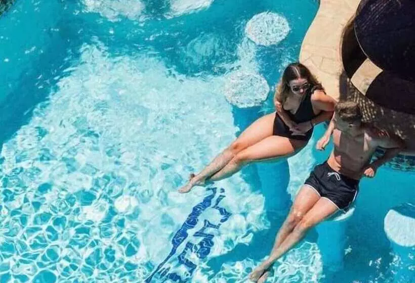 בית מלון כפרי Pikes Ibiza - Adults Only