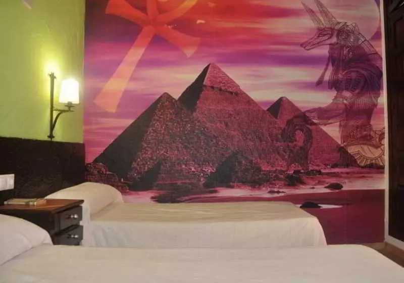 Hostal Temático El Cid