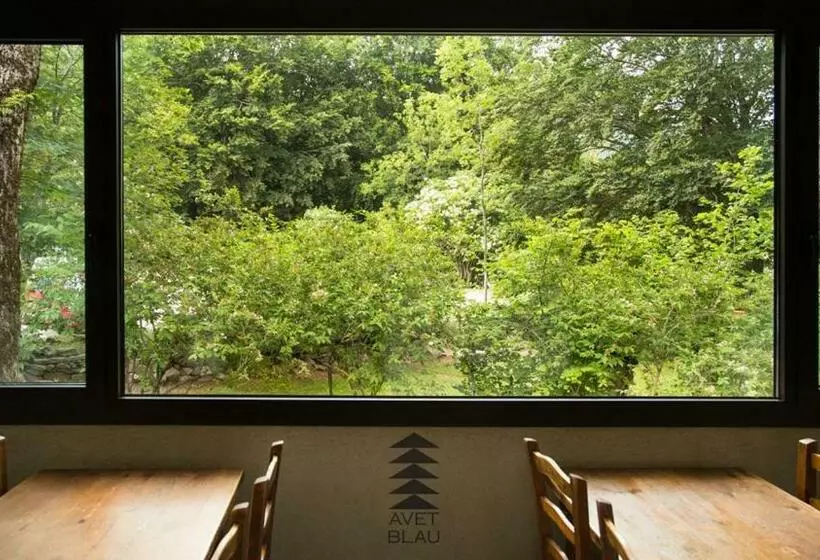 هتل Hostal L Avet Blau