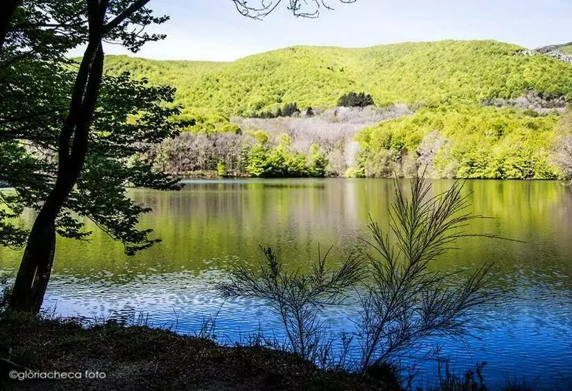 هتل Hostal L Avet Blau