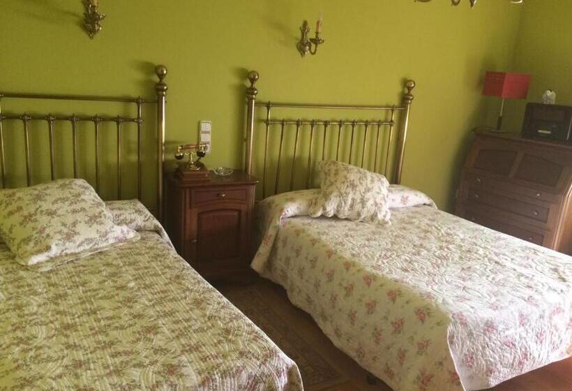בית מלון כפרי Hostal Mónica