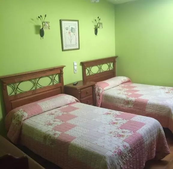 ホテル Hostal Mónica