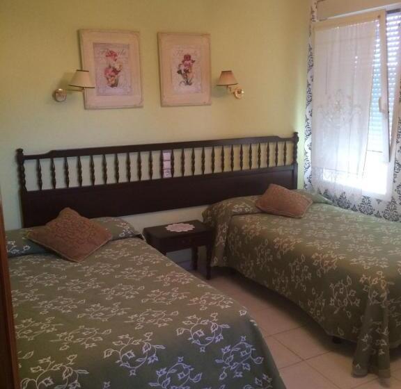 בית מלון כפרי Hostal Mónica