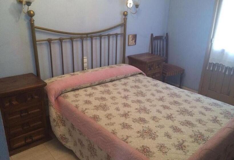 בית מלון כפרי Hostal Mónica
