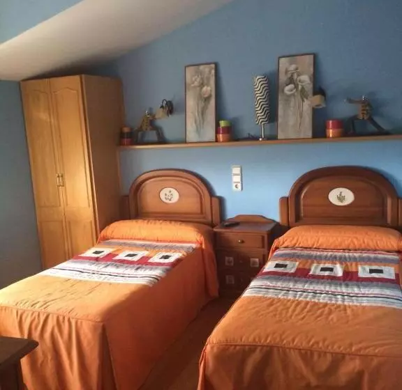 ホテル Hostal Mónica