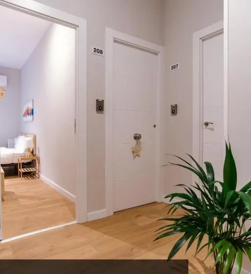 هتل Marina Rooms