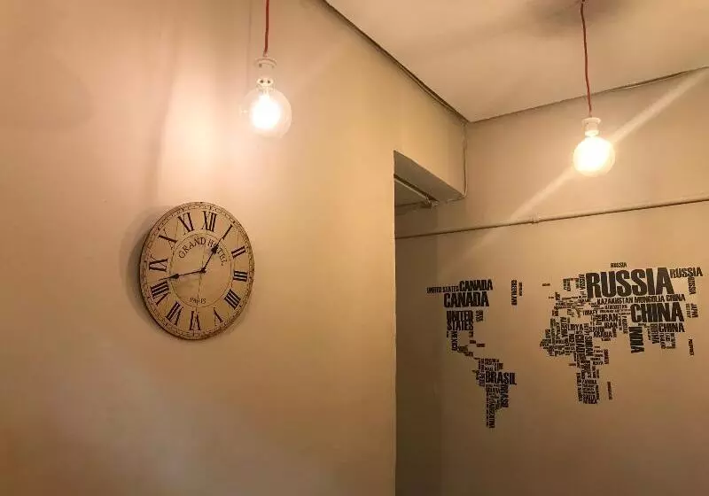 هتل Hostal Los Perales