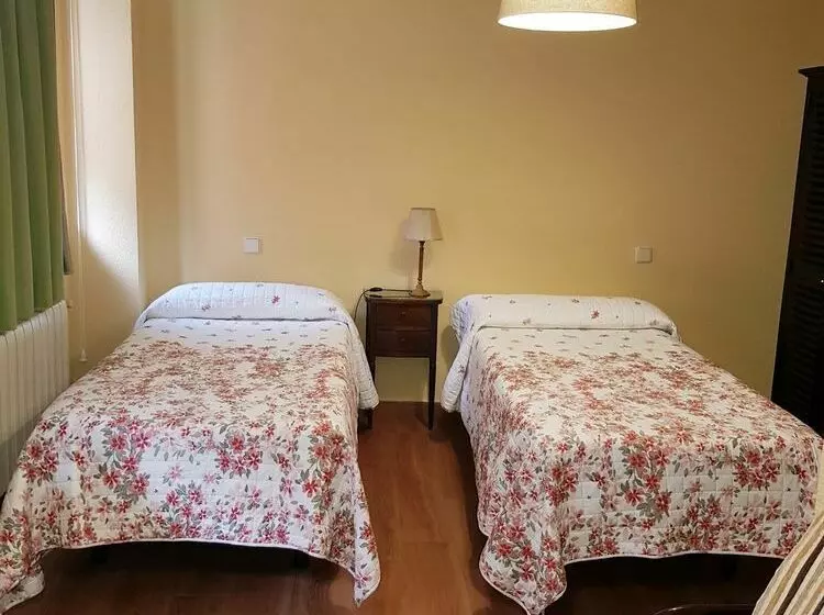 هتل Hostal Puerta Bonita Vista Alegre