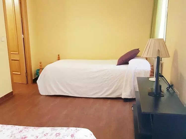 هتل Hostal Puerta Bonita Vista Alegre