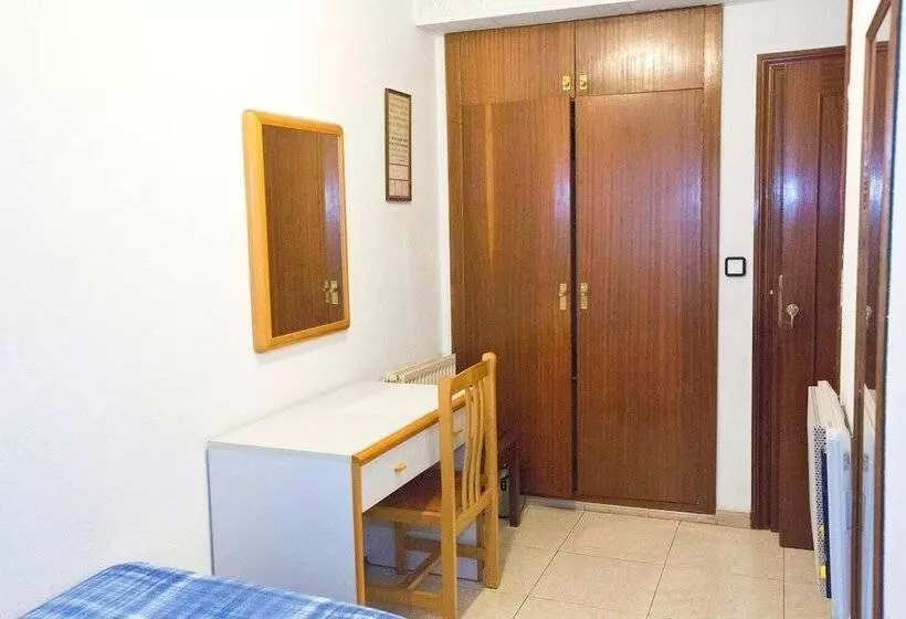 فندق فئة نجمة واحدة Lizana 2