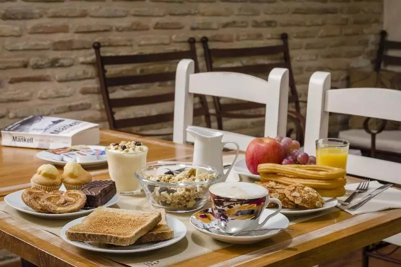 مسافرخانه Yit Puerta Bisagra